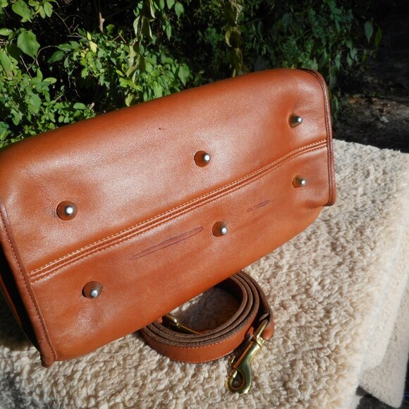 SOLD*** Vintage Coach Broadway Speedy Satchel 9891 GUC in British Tan - Picture 3 of 11